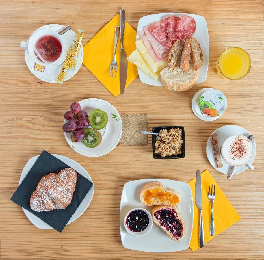 Engadina B&B Livigno Kültér fotó